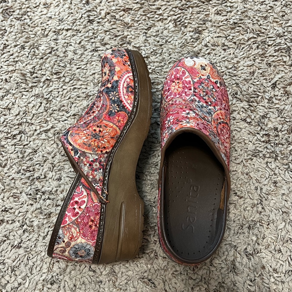 Sanita Danish Clogs - still in box! Size 39